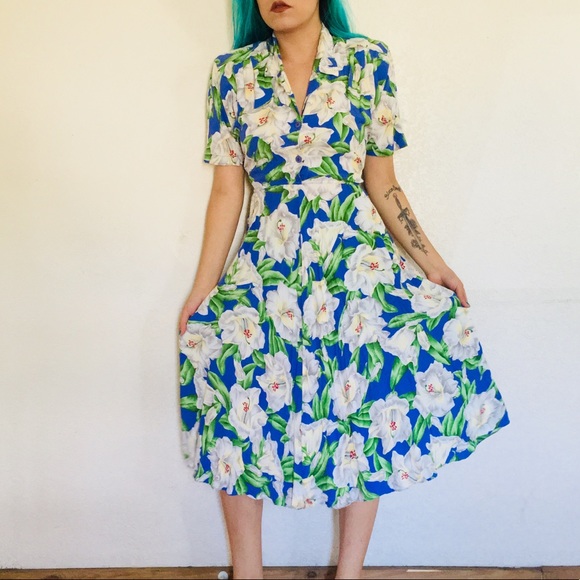 Meet your Posher, Carmie🌸 - Picture 4 of 15